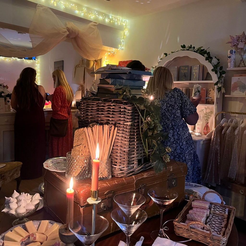 Christmas Wrapping & Cocktails